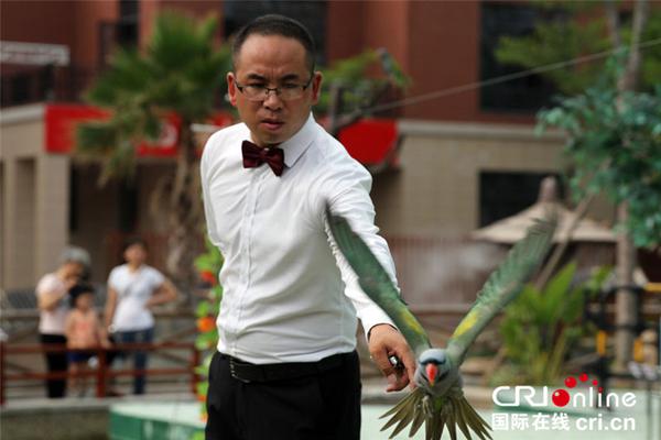 虛增交易環(huán)節(jié)職務(wù)侵占_泰國教育部長：已臨時關(guān)閉泰柬邊境地區(qū)近千所學(xué)校