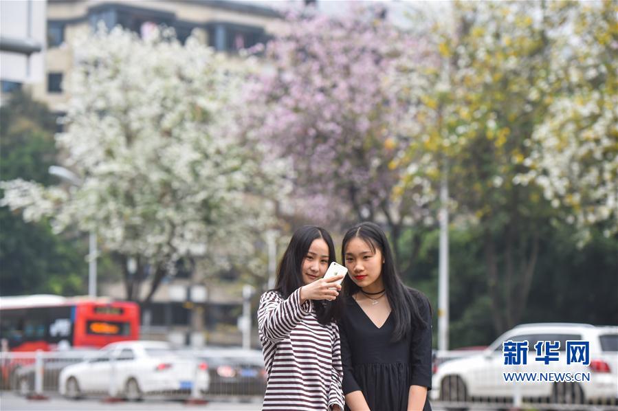 js單選按鈕radio選中其中一個觸發(fā)事件_中國稀土優(yōu)勢相對美國究竟有多大？