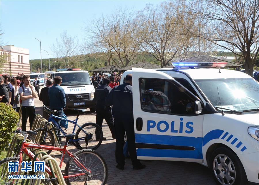 js單選按鈕radio選中其中一個觸發(fā)事件_中國稀土優(yōu)勢相對美國究竟有多大？