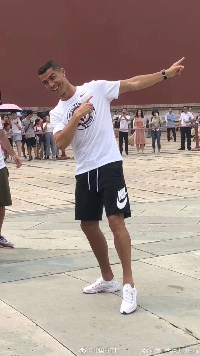 一位留學(xué)生的高原生活：用標(biāo)準(zhǔn)藏語(yǔ)贊嘆西藏