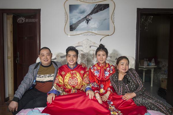 俄數(shù)百保時(shí)捷突然斷電鎖死 背后可能有西方黑手