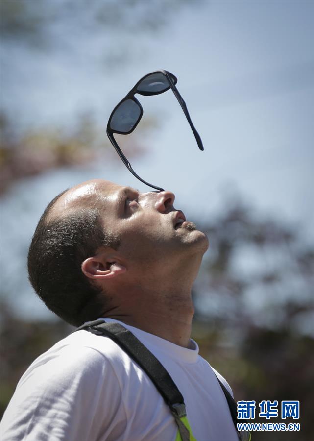 拒絕“算法投喂”？他們嘗試用AI做一款“不賣流量賣價值”的社交產(chǎn)品