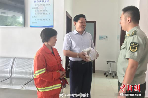 拼多多怎么推廣才有自然流量_法國藝術家貝納維內(nèi)紀念雕塑捐贈儀式在北京舉行