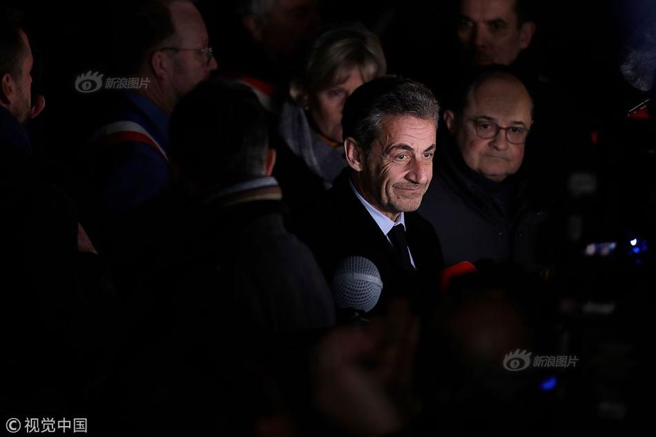 自動(dòng)投注掛機(jī)軟件下載_大學(xué)生走進(jìn)“未來工廠”，探索智能制造新圖景