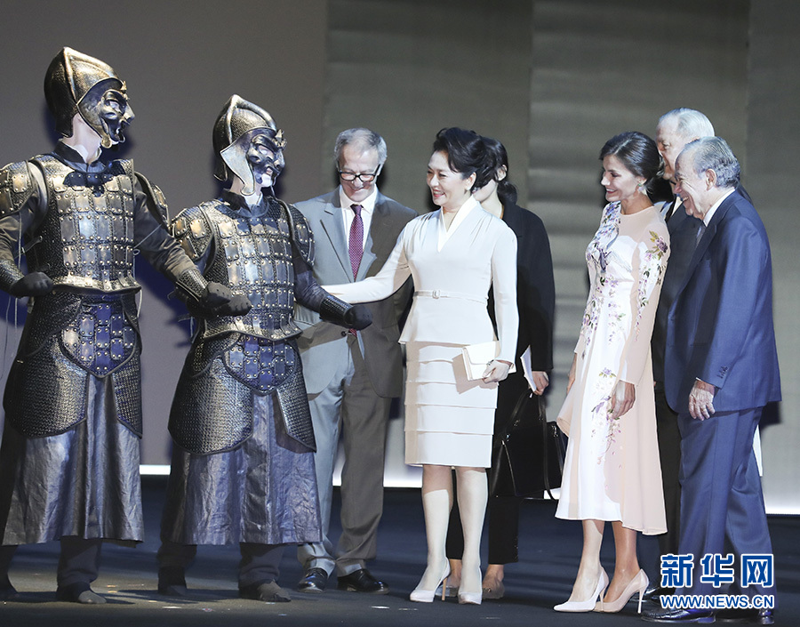 黑客技術(shù)自學(xué)_梅西捧起獎杯！邁阿密奪得美職聯(lián)東部冠軍！歷史首進(jìn)總決賽！