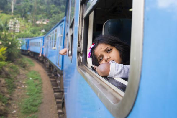 支持本地大模型部署 銘凡與AMD合作發(fā)布迷你AI工作站與AI NAS旗艦產(chǎn)品