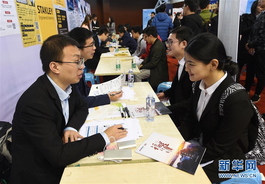 “00花”大鬧戀綜？細扒節(jié)目組頂級危機處理