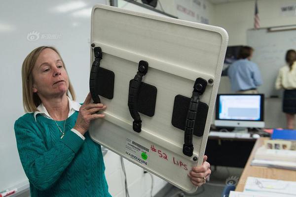 公司服務(wù)器rmallox解密工具破解版_#2026世界杯抽簽# 北京時(shí)間12月6日凌晨，2026美加墨世界杯抽簽儀