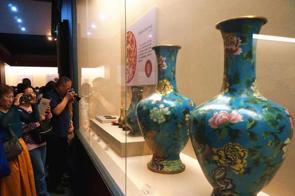 總書(shū)記用這4個(gè)字評(píng)價(jià)2025年