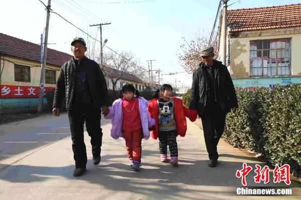 百度投訴電話24小時人工服務_iOS 26.2 RC2版本已推送：別急著更新，只因體驗反饋極其不好！