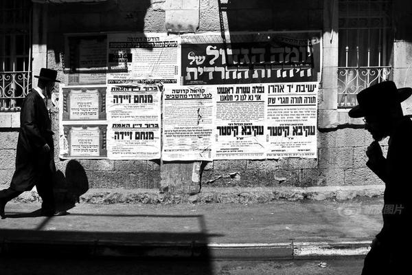 網(wǎng)站巡查制度_體育館斷電觀眾手機(jī)照亮現(xiàn)場