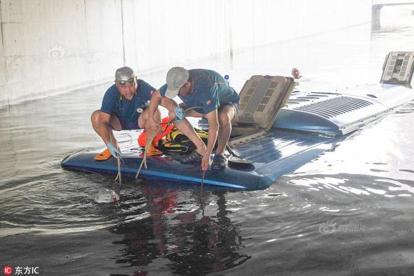 互聯(lián)網(wǎng)投訴舉報中心_基金業(yè)迎重大改革 業(yè)績不佳基金經(jīng)理或降薪30%