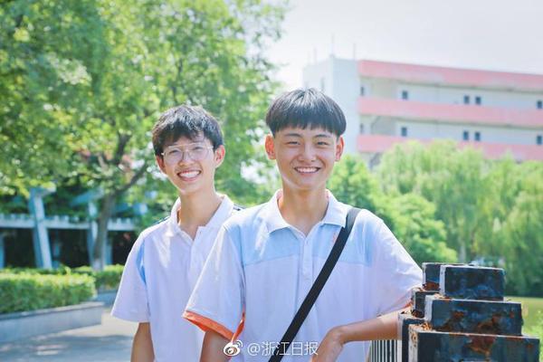 無質(zhì)量管理體系認(rèn)證證書說明怎么寫_陳曉當(dāng)初自己身邊的小跟班 成了高攀不起的存在