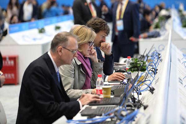 華為帳號(hào)登錄入口官網(wǎng)_中國金茂：11月簽約銷售金額79.97億元