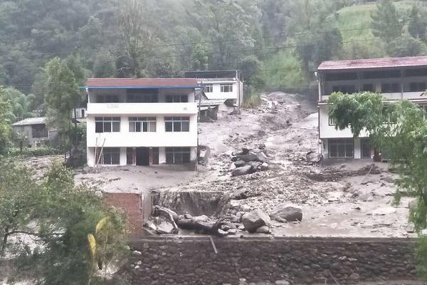 黑客交流平臺有哪些_千年使命，只為曇花情緣？