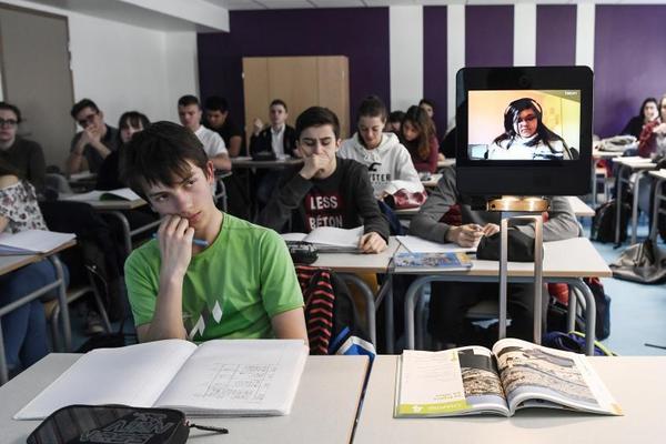 特朗普:北約叫我爸爸 我10分鐘從英特爾賺400億美元