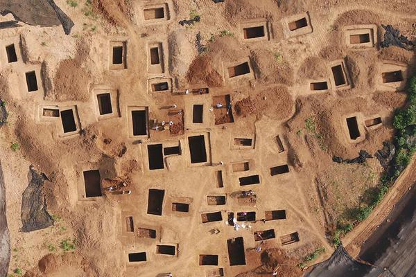 《絕世高手》萬(wàn)丈紅塵，一拳破之？