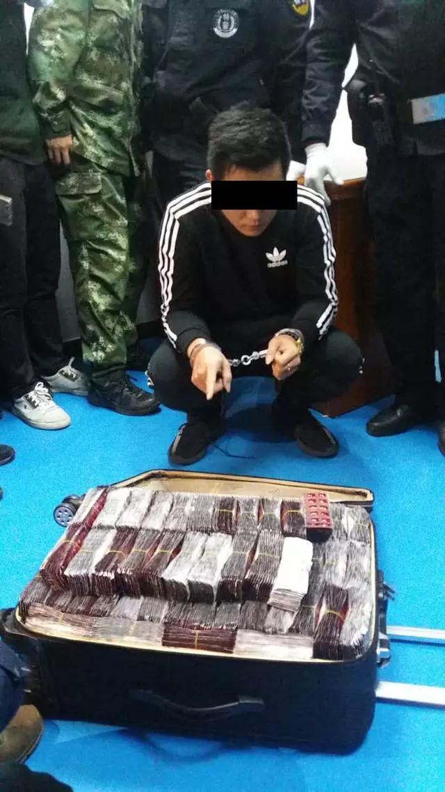 天天自學(xué)網(wǎng)軟件下載_《謎案集》刑偵記者伸張正義之路