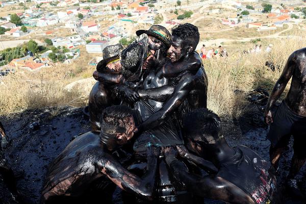 監(jiān)控攝像頭_上海拍定妝照！四外合影，弗格太逗，3對雙人組合影充滿看點！