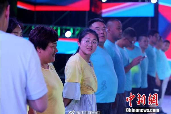 零百2.5s 純電保時捷Cayenne Turbo新車圖解