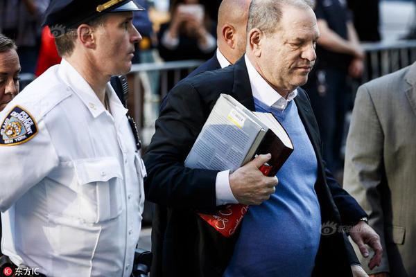 最好全免費的足球直播外國網(wǎng)址_舔到最后一無所有！雄鹿不斷為字母梭哈補強 仍難逃失去他的結(jié)局