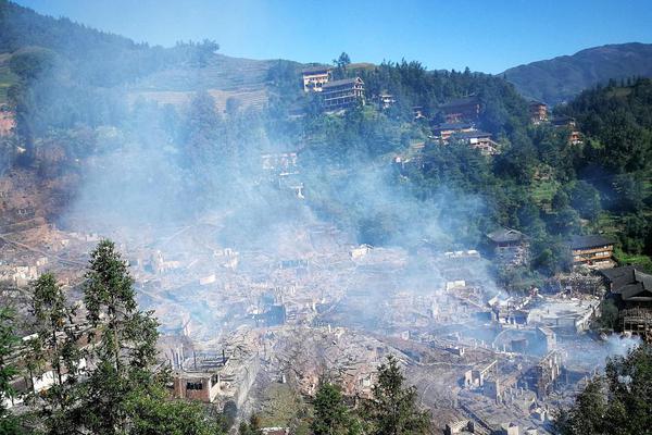 張柏芝合約糾紛案續(xù)審，雙方爭(zhēng)議4276萬(wàn)片酬及合約真?zhèn)?/></a>
<p><a href=