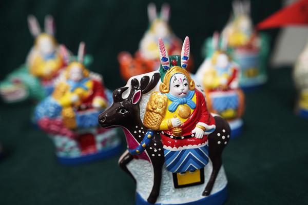 小旋風(fēng)泛目錄影視模板_男子豪攬4億巨獎老父親以為詐騙