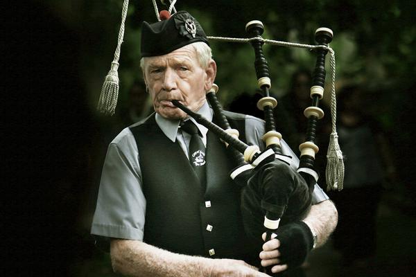 光伏技術(shù)問答500題解析_成都蓉城收官戰(zhàn)不勝！49天7戰(zhàn)不勝，費利佩雙響，李揚送點