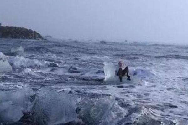 cmd命令歷史記錄_地鐵上用圍巾擦奶茶的女生找到啦