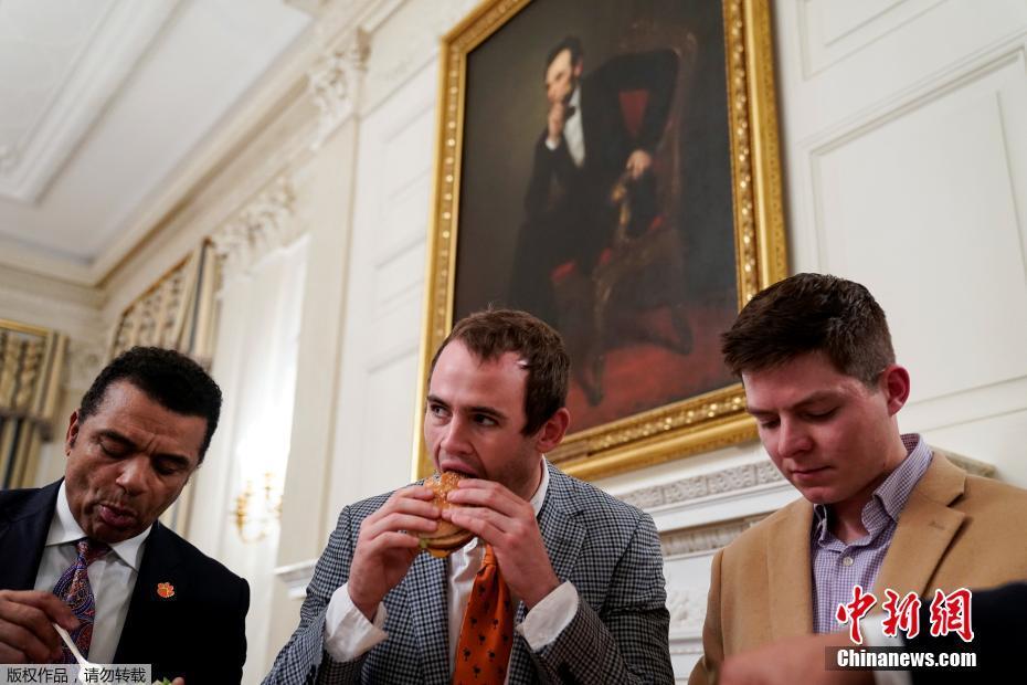 web和java有什么區(qū)別_美軍艦誤擊友機(jī)細(xì)節(jié)：錯把戰(zhàn)斗機(jī)當(dāng)胡塞武裝導(dǎo)彈擊落