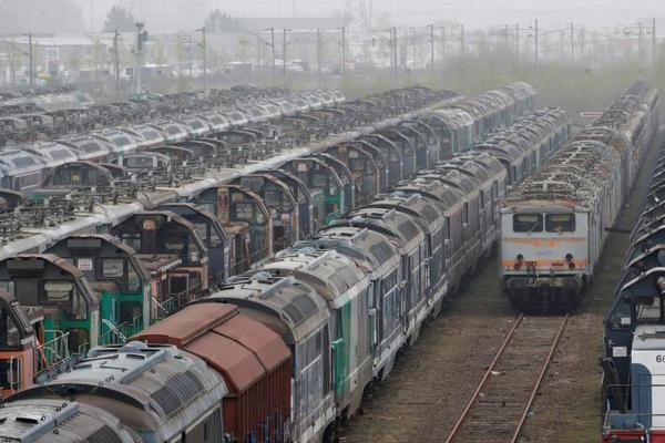 linux shell腳本_上海女排換帥 全運(yùn)會(huì)上海男女排在六個(gè)項(xiàng)目（成年、u20、u18）中