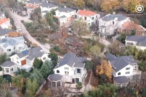 備份文件泄露_《用武之地》求生特輯 肖央齊溪再現(xiàn)境外生存禁區(qū)