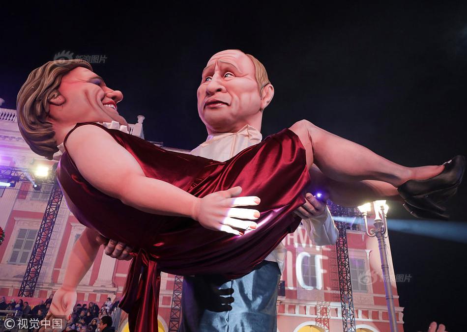 老舊影像修復(fù)流程_英雄聯(lián)盟IG和SKT大比拼，選手?jǐn)?shù)據(jù)深入對(duì)比，近日巔峰對(duì)決