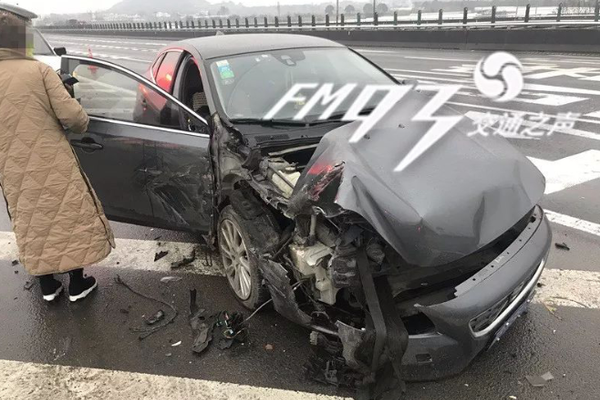 鐘聲：走深走實 行穩(wěn)致遠