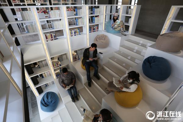 泰柬邊境局勢(shì)升級(jí):泰國(guó)出動(dòng)F-16 柬埔寨發(fā)射火箭彈