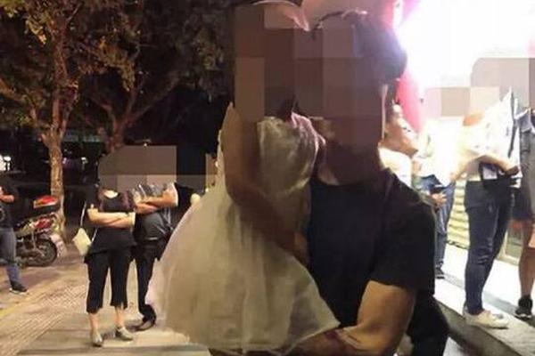 連接外網(wǎng)的路由器叫什么_谷歌把Gemini放進(jìn)AI眼鏡了，Meta和蘋果能一戰(zhàn)嗎？