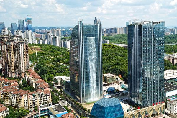 pbootcms標簽生成_男童掉入冰窟 13歲女孩稱身體輕爬冰救人也落水后獲救