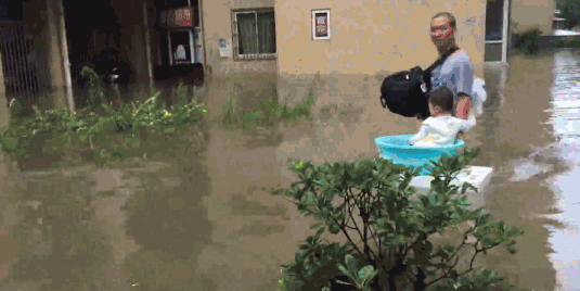 智慧顯示上市企業(yè)_WTT香港總決賽女單1/8決賽，#王曼昱vs張本美和# ，雙方登場(chǎng)。 #