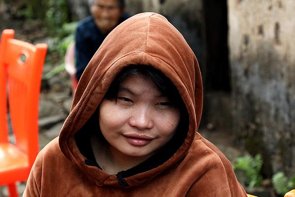 林良銘直紅可能受罰_第五季了，誰還在說艾米麗不時髦??？