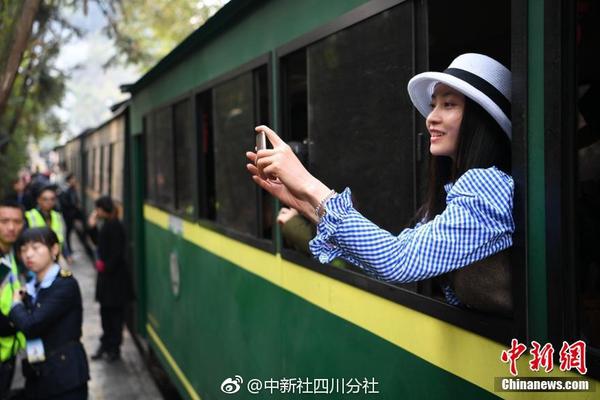 公安部反詐中心網(wǎng)站_旗艦巨作 鴻蒙智行首款MPV智界V9信息披露