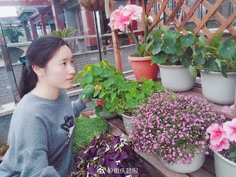 現(xiàn)在怎么下載那種片子的軟件_網(wǎng)警:男子AI生成車展低俗視頻被拘