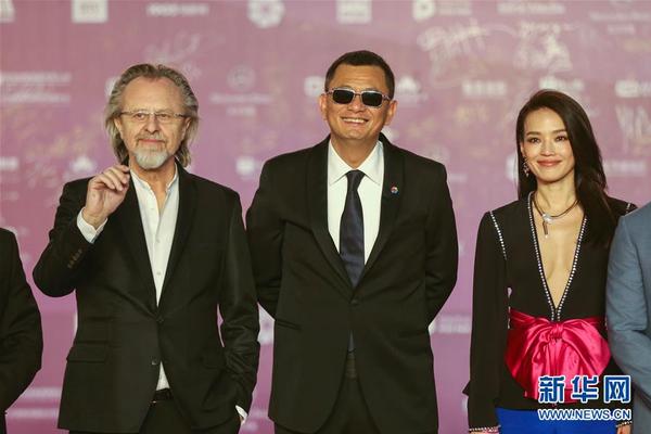 查看全部9999+張圖片_WTT香港總決賽女單1/8決賽，#王曼昱vs張本美和# ，雙方登場(chǎng)。htt