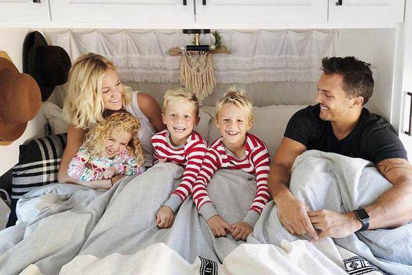 新疆勞動(dòng)者丨烏魯曼·哈力亞：我是國門“汽車擺渡人”