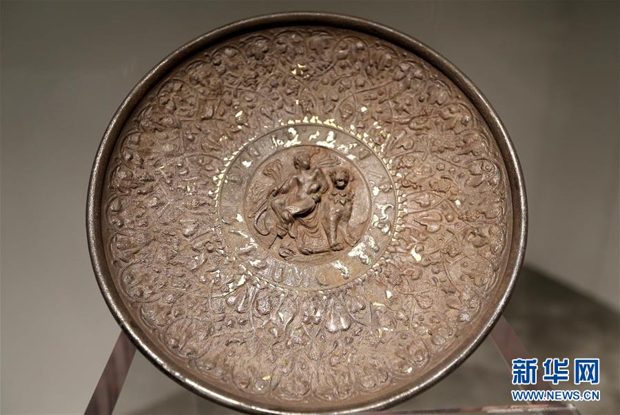 沒有限制的瀏覽器有哪些_10米俄式大雪人牽手極地萌寵?伏爾加莊園打造冰雪游新地標(biāo)