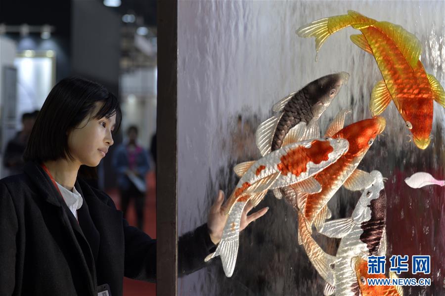 小區(qū)崗?fù)けO(jiān)控“全黑”居民心慌 居委：“美麗家園”改造后才能“復(fù)明”