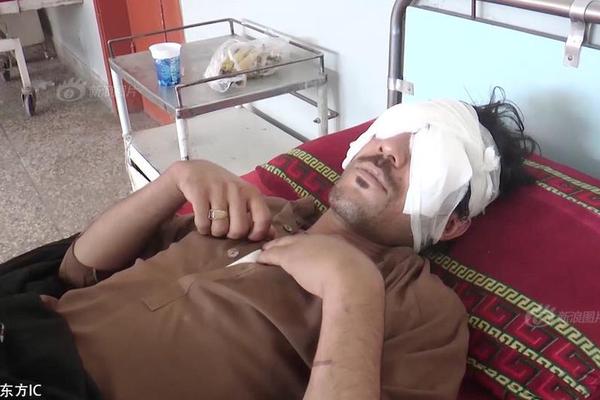 ai雙色球選號(hào)機(jī)選號(hào)_妻子酒后致電男閨蜜告白，次日男閨蜜床邊相伴，丈夫僅留紙條離去