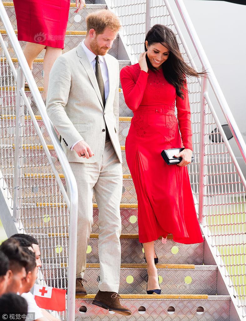 滿臉都是奔馳標！全新一代奔馳GLB官圖發(fā)布