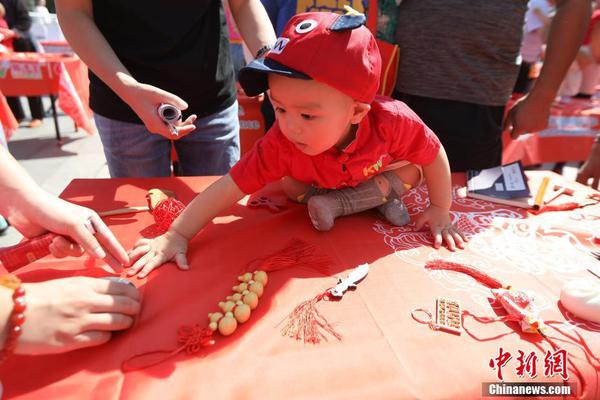 如何建立一個web服務(wù)器_真我GT7 Pro將搭載Eco2蒼穹屏 三星獨家定制聯(lián)合調(diào)教