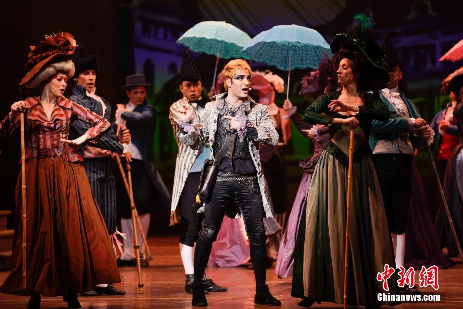 靜態(tài)網(wǎng)頁模版_警方通報(bào)"小鵬汽車車展不雅視頻"事件