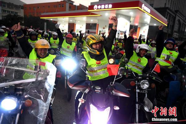 phpcms官網(wǎng)_印度靛藍(lán)航空取消數(shù)千架次航班 大量乘客滯留